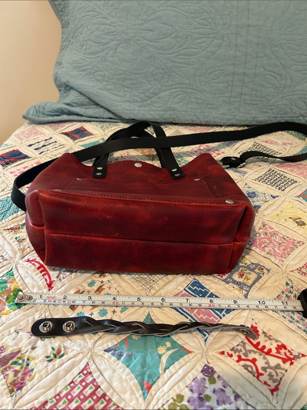 Jill’s Homestead Charger Red shorty tote leather - Picture 9 of 9